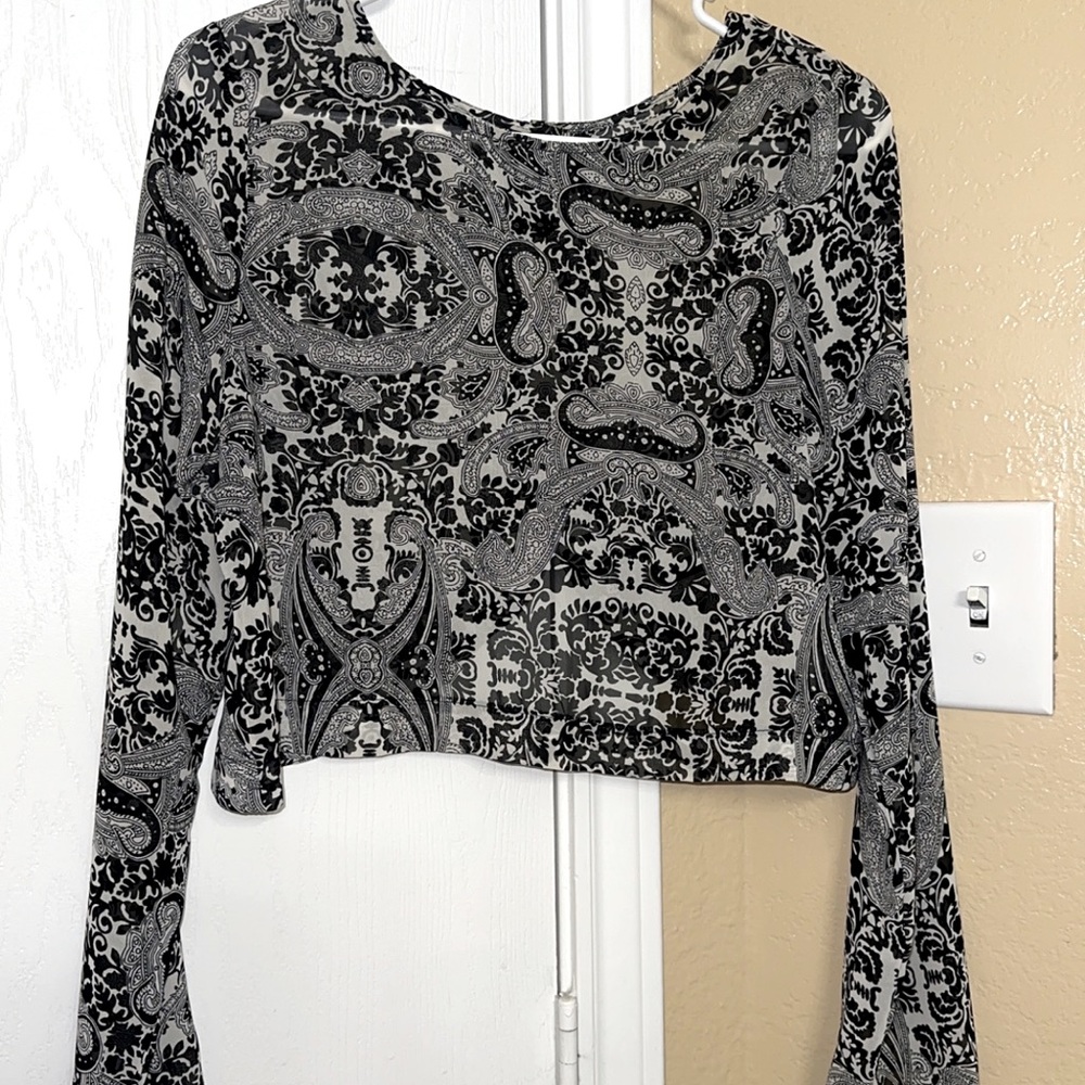 Long Sleeved Black & White Blouse